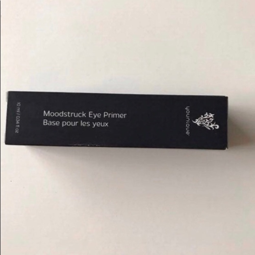 Younique Moodstruck eye primer
